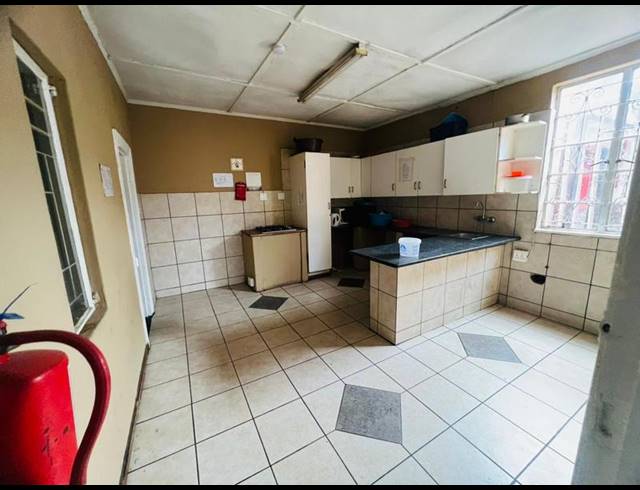 11 BEDROOM HOUSE FOR SALE IN BRIXTON